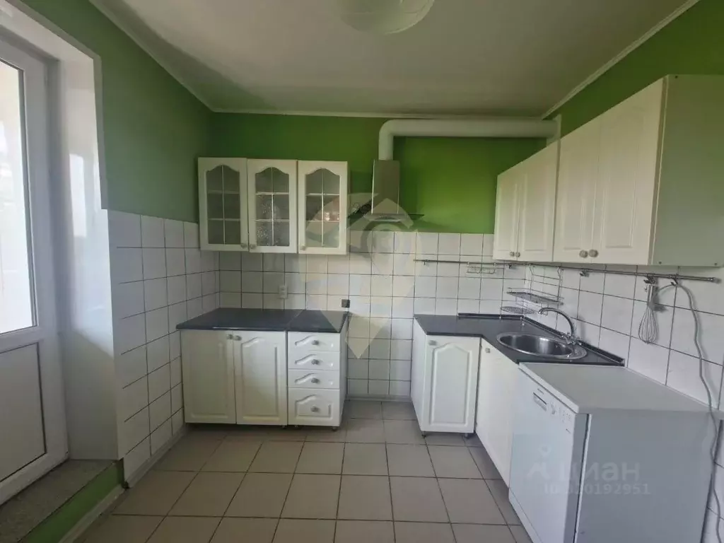 3-к кв. Белгородская область, Старый Оскол ул. Мичурина, 4Б (72.59 м) - Фото 0
