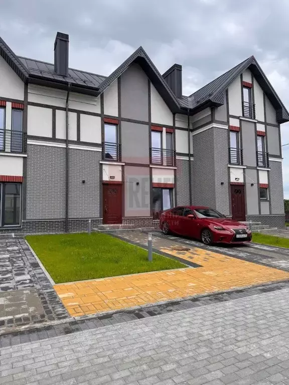 Таунхаус в Калининградская область, Пионерский Октябрьская ул., 10Б ... - Фото 1