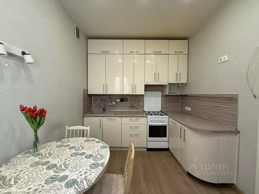 2-к кв. Санкт-Петербург Московский просп., 51 (65.1 м) - Фото 0