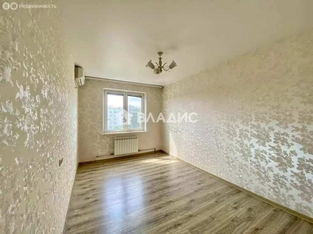 3-комнатная квартира: Волгоград, улица Репина, 5 (69.2 м) - Фото 1