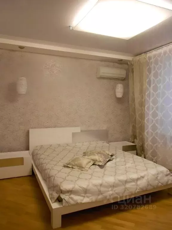 2-к кв. Волгоградская область, Волгоград Авиаторская ул., 1б (80.0 м) - Фото 0