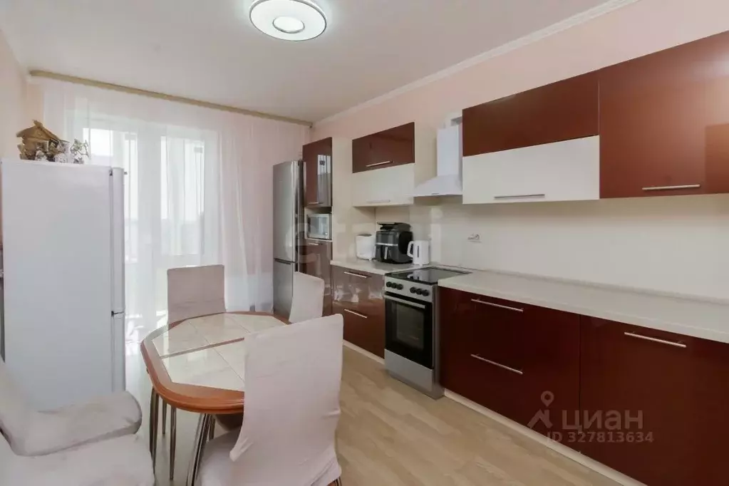 3-к кв. Тюменская область, Тюмень ул. Николая Зелинского, 19 (72.9 м) - Фото 1