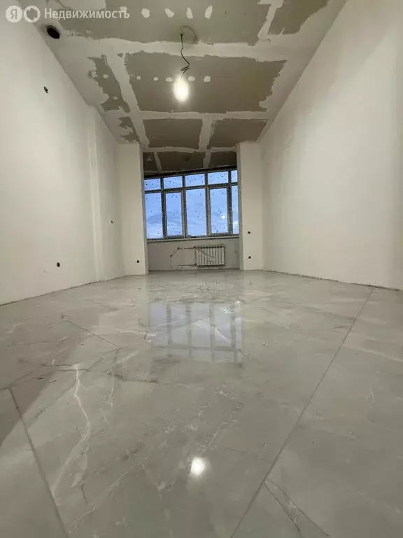 3-комнатная квартира: Махачкала, улица Хаджи Булача, 16Б (66 м) - Фото 1