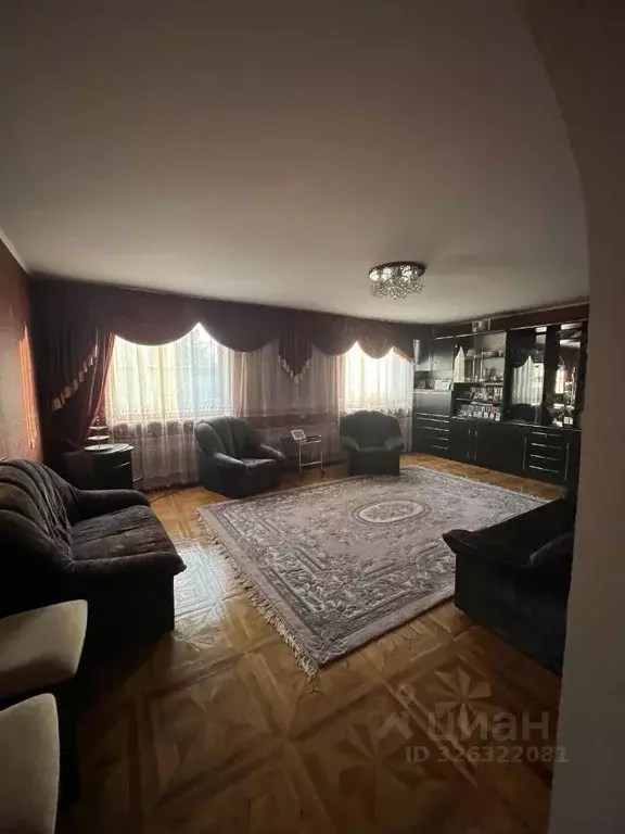 Дом в Ставропольский край, Михайловск Шпаковский район, Октябрьская ... - Фото 1