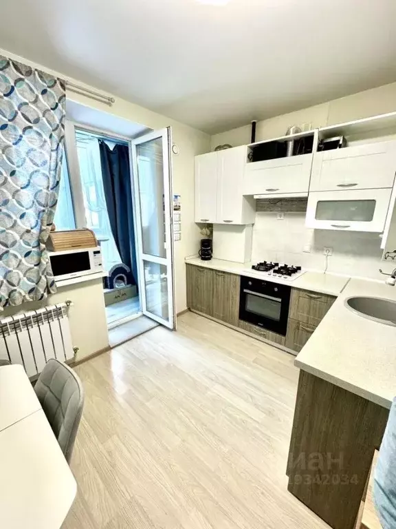 2-к кв. Калининградская область, Калининград ул. Аксакова, 75 (57.4 м) - Фото 0