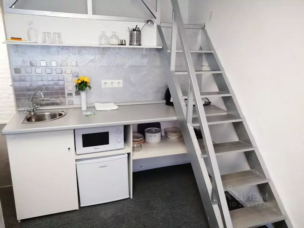 Комната Санкт-Петербург 4-я Васильевского острова линия, 53 (15.0 м) - Фото 1