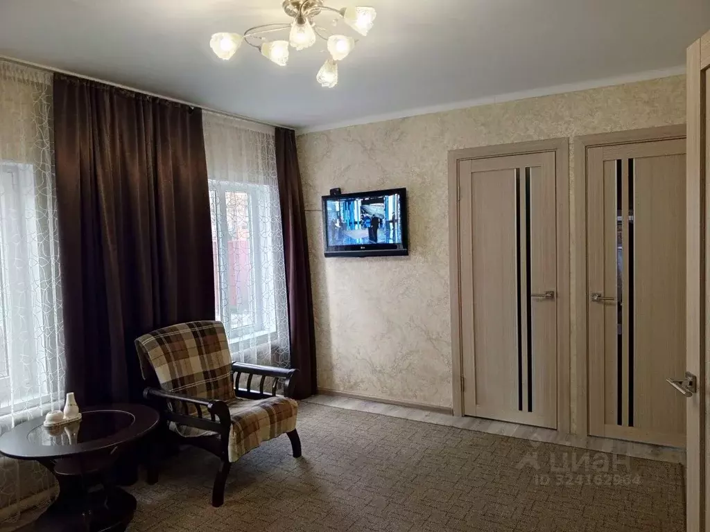 Дом в Краснодарский край, Ейск ул. Ленина (140 м) - Фото 1