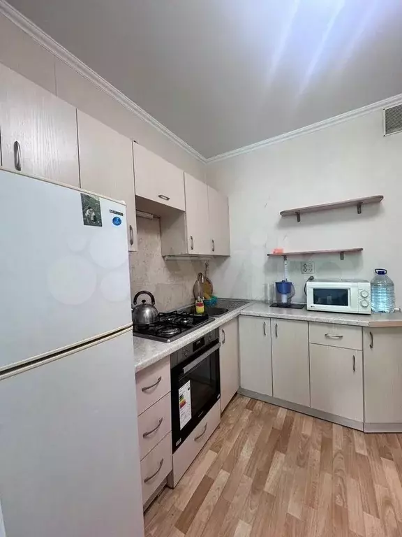 1-к. квартира, 42 м, 2/9 эт. - Фото 0