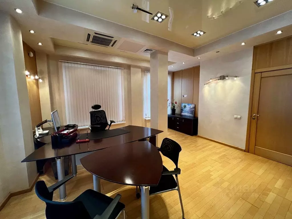 Офис в Санкт-Петербург Богатырский просп., 14к2Б (182 м) - Фото 0