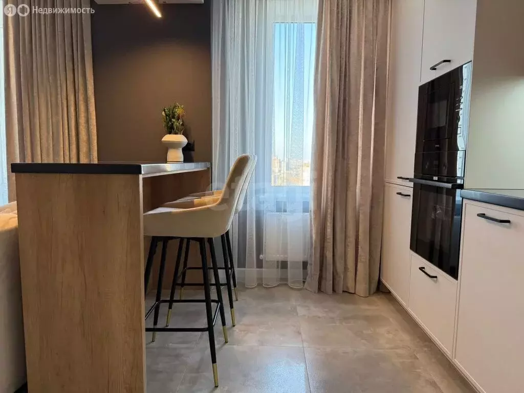 3-комнатная квартира: Ростов-на-Дону, Ворошиловский проспект, 82/4 ... - Фото 2