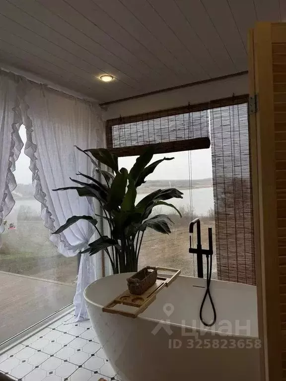 Дом в Ростовская область, Неклиновский район, Синявское с/пос, Связист ... - Фото 1