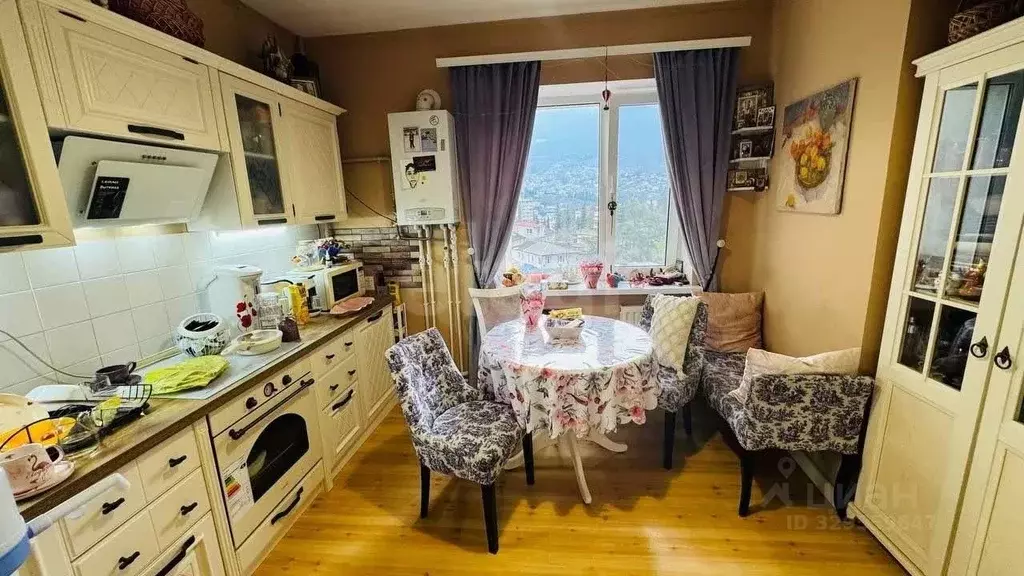 2-к кв. Крым, Ялта ул. Дзержинского, 23 (58.7 м) - Фото 1