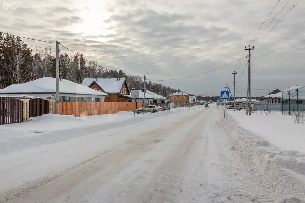 Участок в Тюменский район, деревня Ушакова, Зелёная улица (6.75 м) - Фото 0