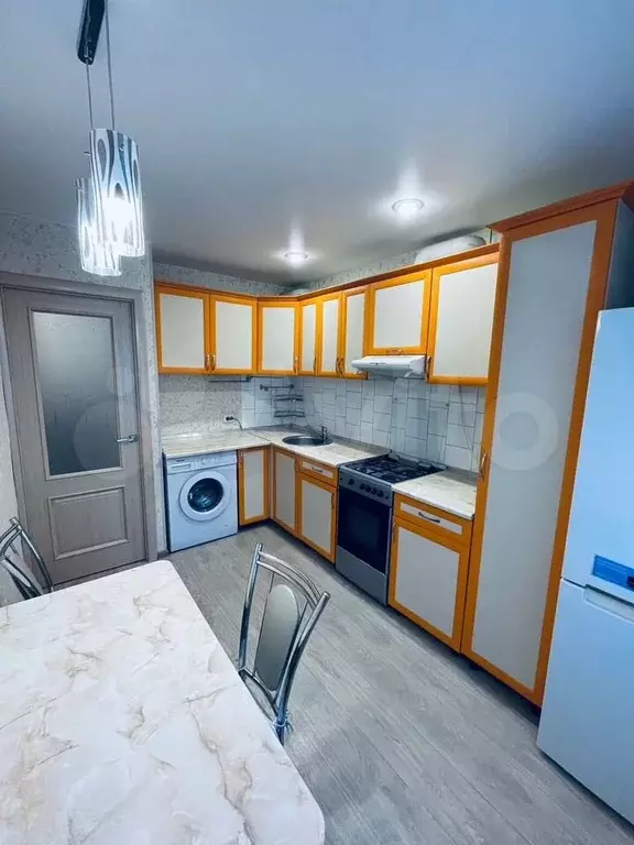1-к. квартира, 38 м, 1/9 эт. - Фото 0