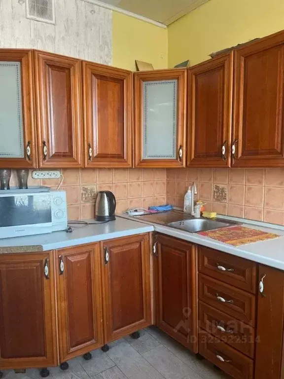 Комната Москва, Москва, Московский г. 1-й мкр, 18 (12.0 м) - Фото 1