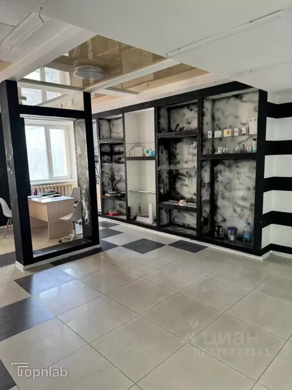 Торговая площадь в Амурская область, Благовещенск ул. Горького, 156 ... - Фото 1