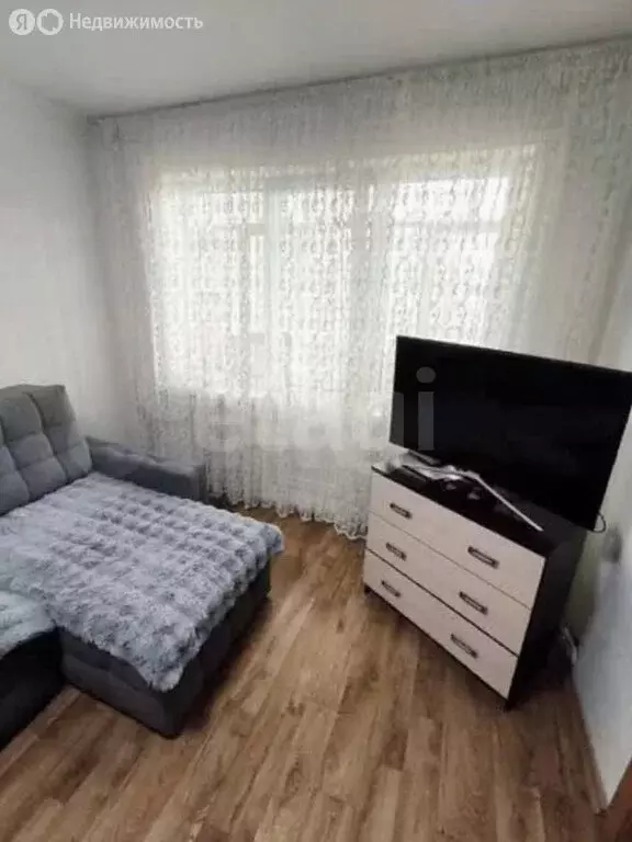 3-комнатная квартира: Барнаул, улица Георгия Исакова, 203 (57.5 м) - Фото 2