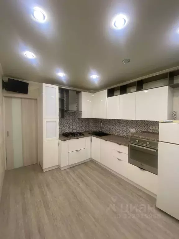 4-к кв. Татарстан, Набережные Челны ул. Шамиля Усманова, 45 (72.3 м) - Фото 1