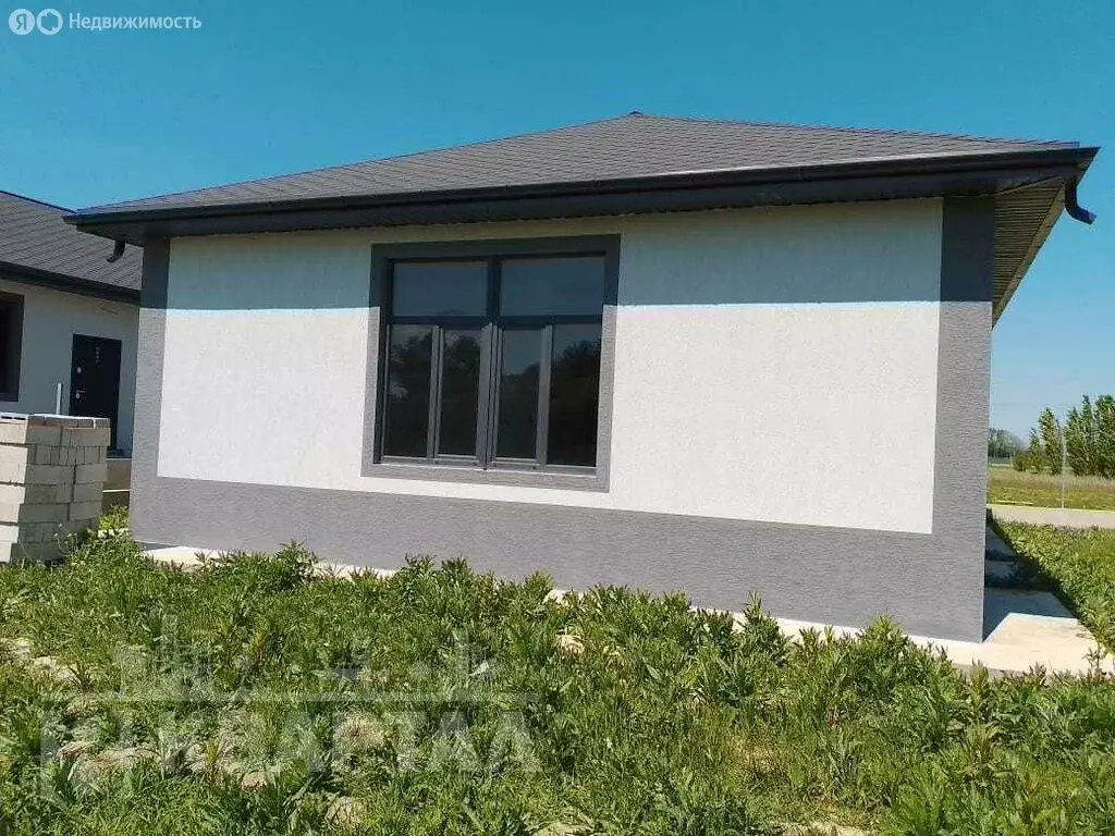 Дом в Крымск, улица Горбунова, 19 (100 м) - Фото 0