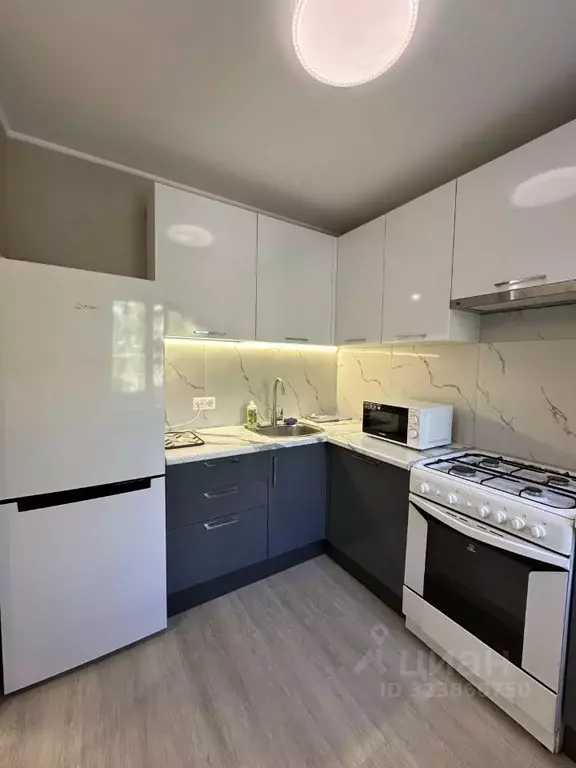 2-к кв. Татарстан, Казань ул. Гагарина, 73а (41.4 м) - Фото 2