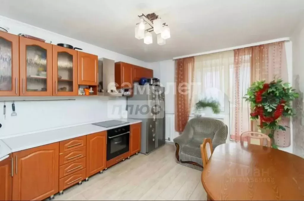 2-к кв. Тюменская область, Тюмень ул. 30 лет Победы, 18 (72.3 м) - Фото 1