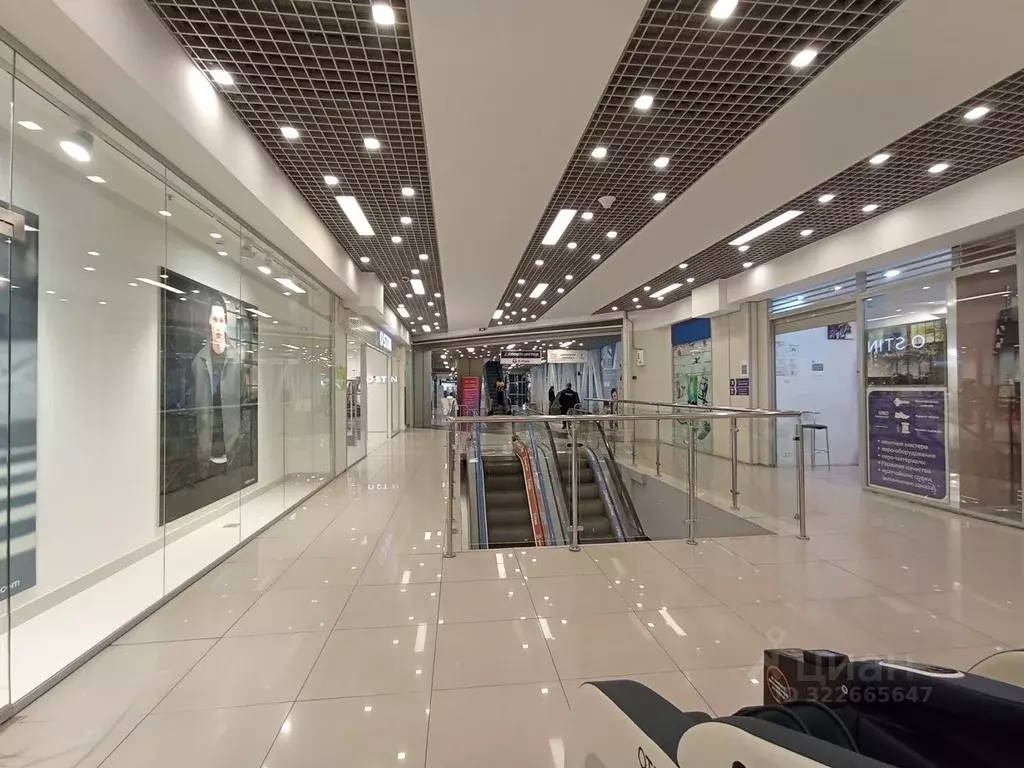 Торговая площадь в Санкт-Петербург просп. Малый Васильевского острова, ... - Фото 1