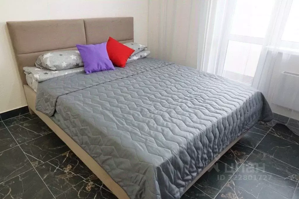 1-к кв. Курганская область, Курган Заозерный жилрайон, 7-й мкр, 10 ... - Фото 1