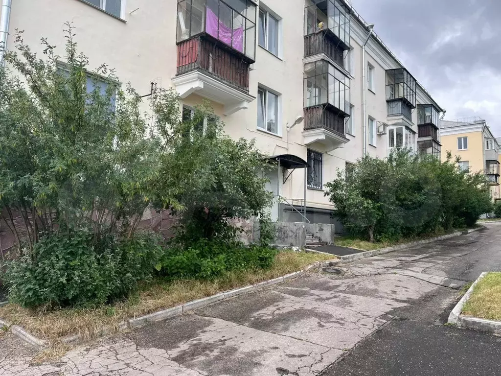 Комната 13,8 м в 3-к., 1/5 эт. - Фото 1