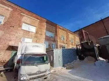 Продаётся кирпичное 4-этажное нежилое здание склад - Фото 1