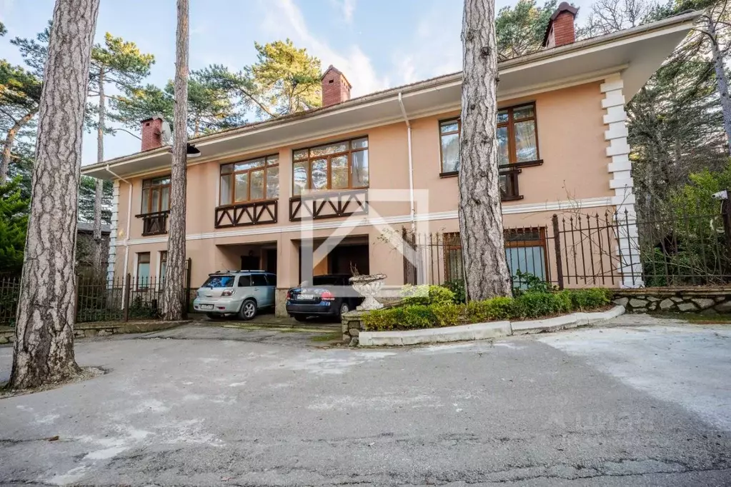 Дом в Крым, Ялта городской округ, пос. Горное ул. Лесная (347 м) - Фото 1