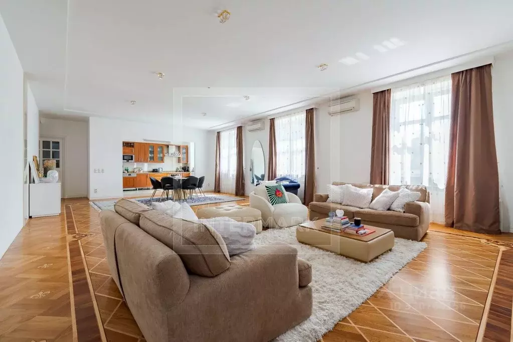 4-к кв. Москва Тверская ул., 8К2 (208.0 м) - Фото 1
