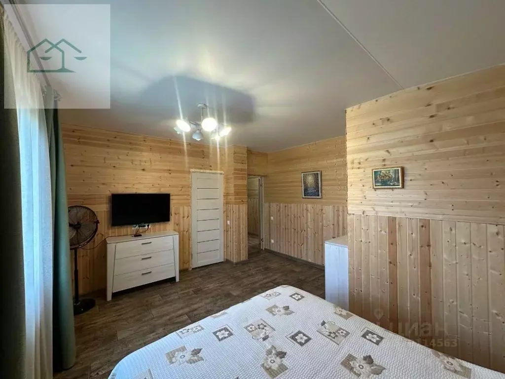 Дом в Воронежская область, Воронеж Праздничная ул., 14 (227 м) - Фото 1