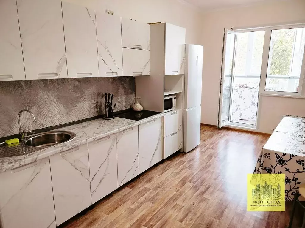 2-к кв. Ханты-Мансийский АО, Пыть-Ях ул. Первопроходцев, 2 (67.0 м) - Фото 2