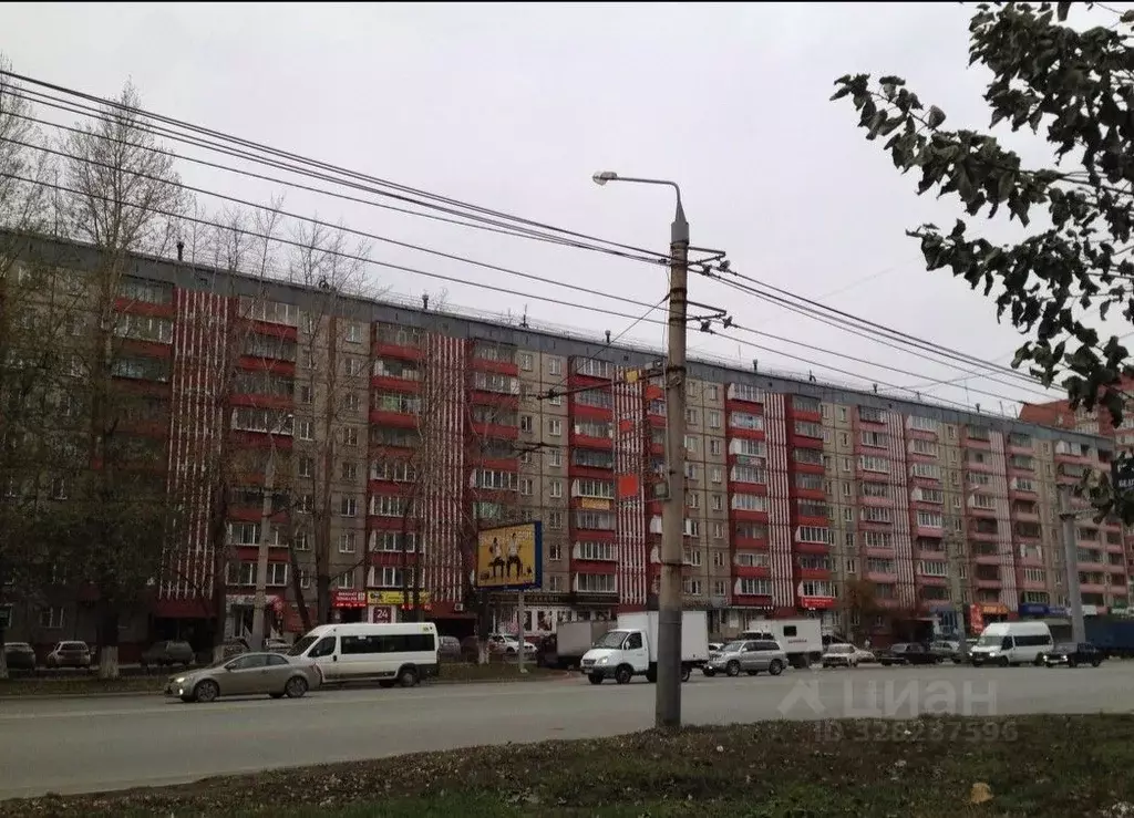 3-к кв. Челябинская область, Челябинск ул. Братьев Кашириных, 97 (64.0 ... - Фото 2