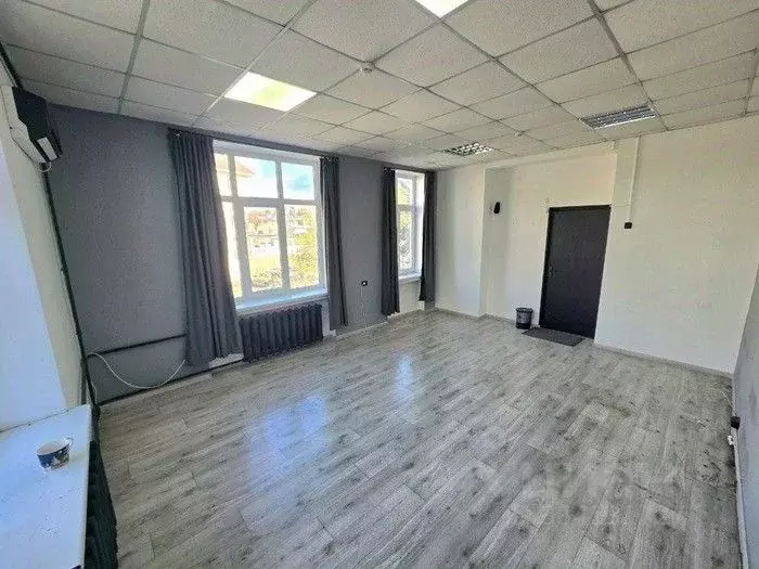 Офис в Севастополь ул. Пожарова, 26В (24 м) - Фото 2