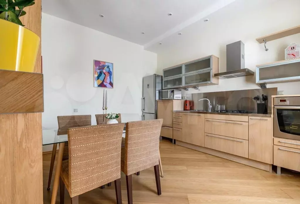 2-к. квартира, 70 м, 1/9 эт. - Фото 0