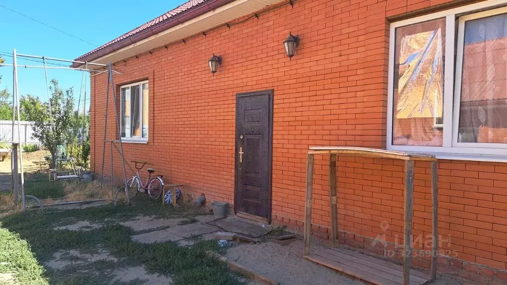 Дом в Ростовская область, Азовский район, Обильненское с/пос, пос. ... - Фото 1