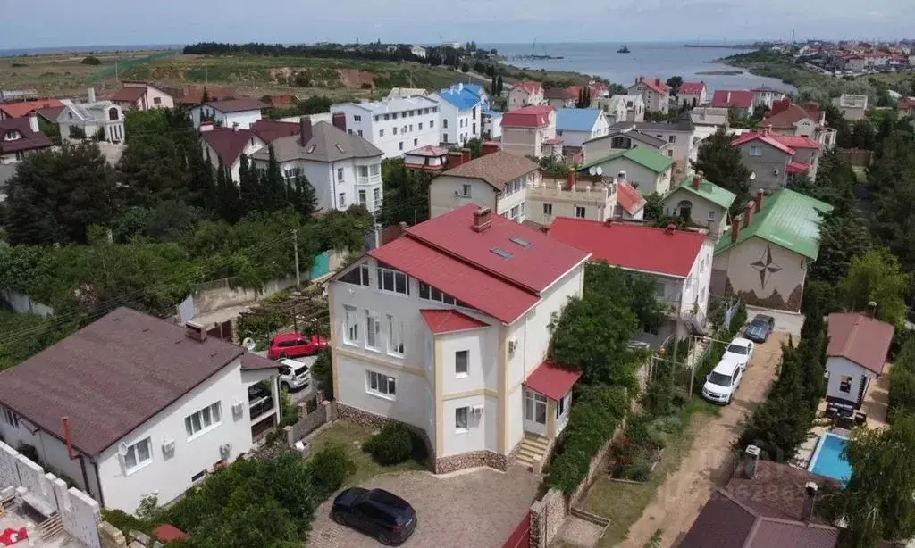 Дом в Севастополь ул. Военных Строителей, 31/31А (280 м) - Фото 0