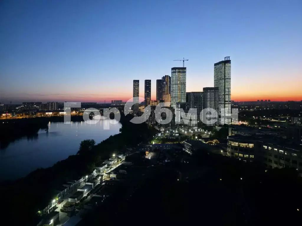 Продается 4-комнатная квартира - Фото 2