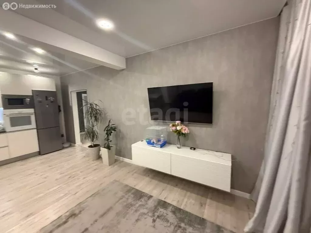 3-комнатная квартира: село Осиновая Гора, улица Аркадия Шипунова, 4 ... - Фото 1