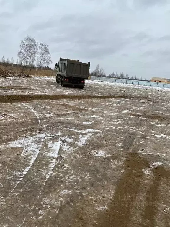 Участок в Тюменская область, Тюмень Садовое товарищество Липовый ... - Фото 2
