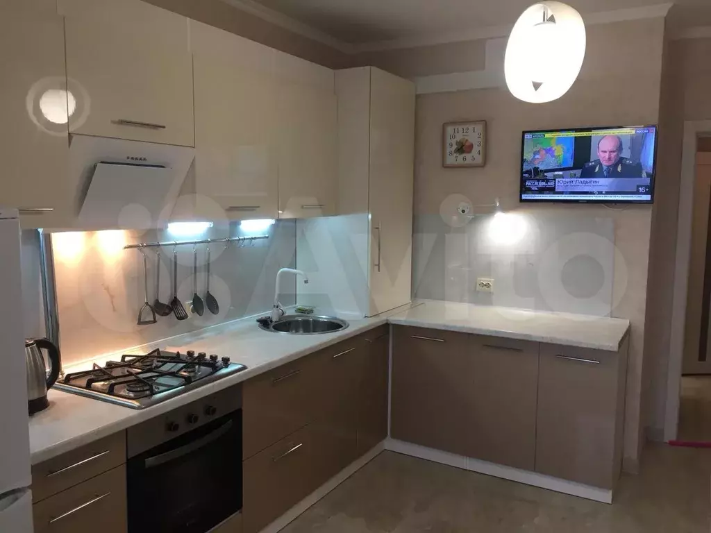 1-к. квартира, 38 м, 10/10 эт. - Фото 0