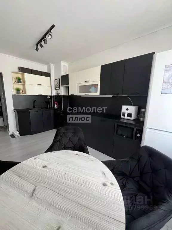 3-к кв. Саратовская область, Саратов ул. Романтиков, 44 (80.0 м) - Фото 1