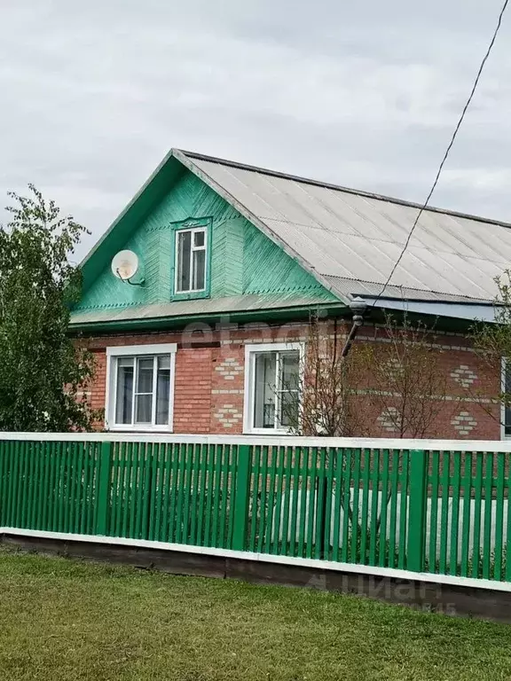 Дом в Омская область, Азовский Немецкий Национальный район, д. ... - Фото 0