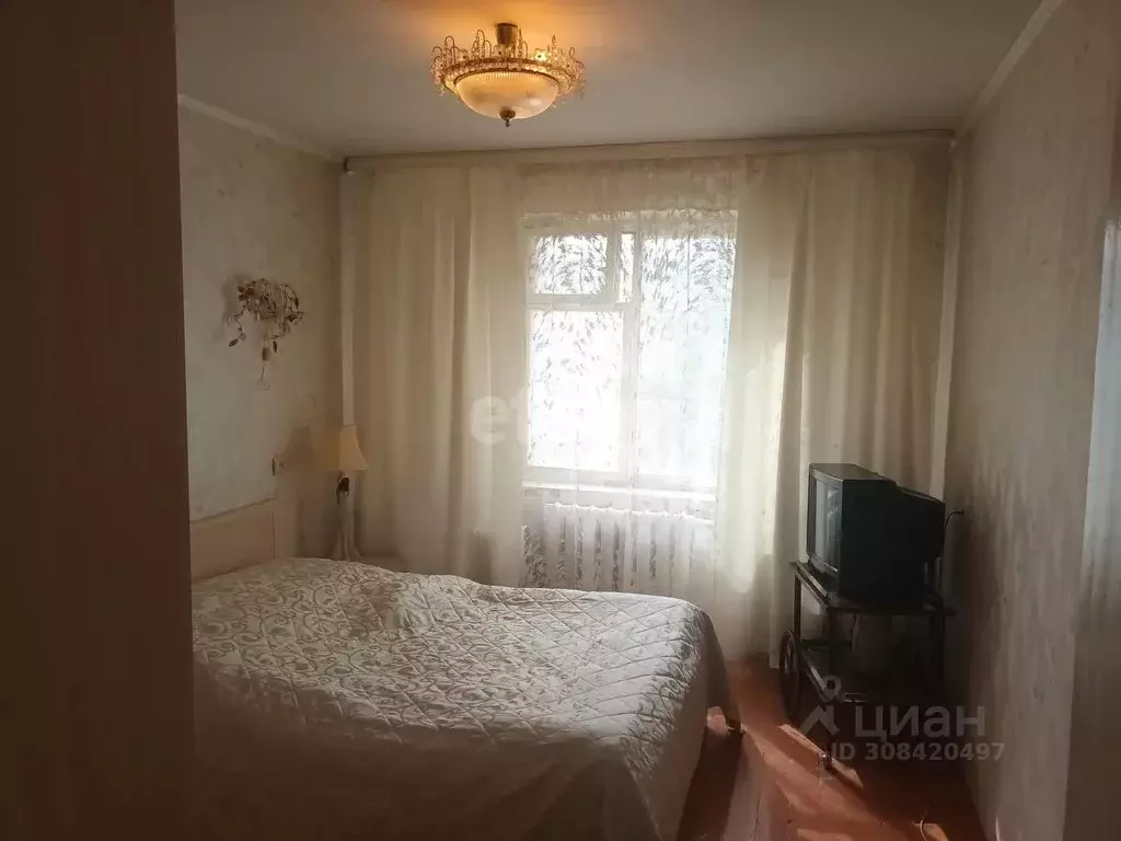 2-к кв. Ленинградская область, Кириши ул. Нефтехимиков, 8 (53.0 м) - Фото 1