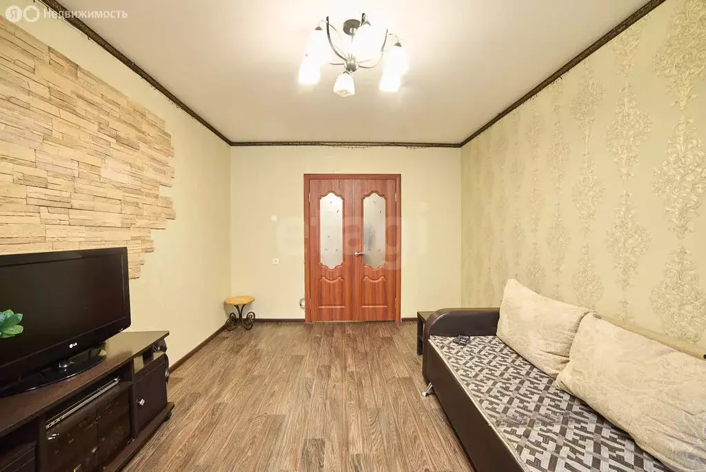 3-комнатная квартира: Стерлитамак, улица Артёма, 135 (66.5 м) - Фото 2