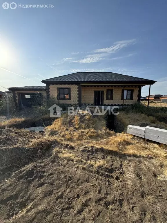 дом в село началово, микрорайон александрийский (120 м) - Фото 0