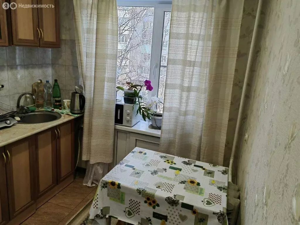 1-комнатная квартира: Губкин, улица Раевского, 22 (26 м) - Фото 1