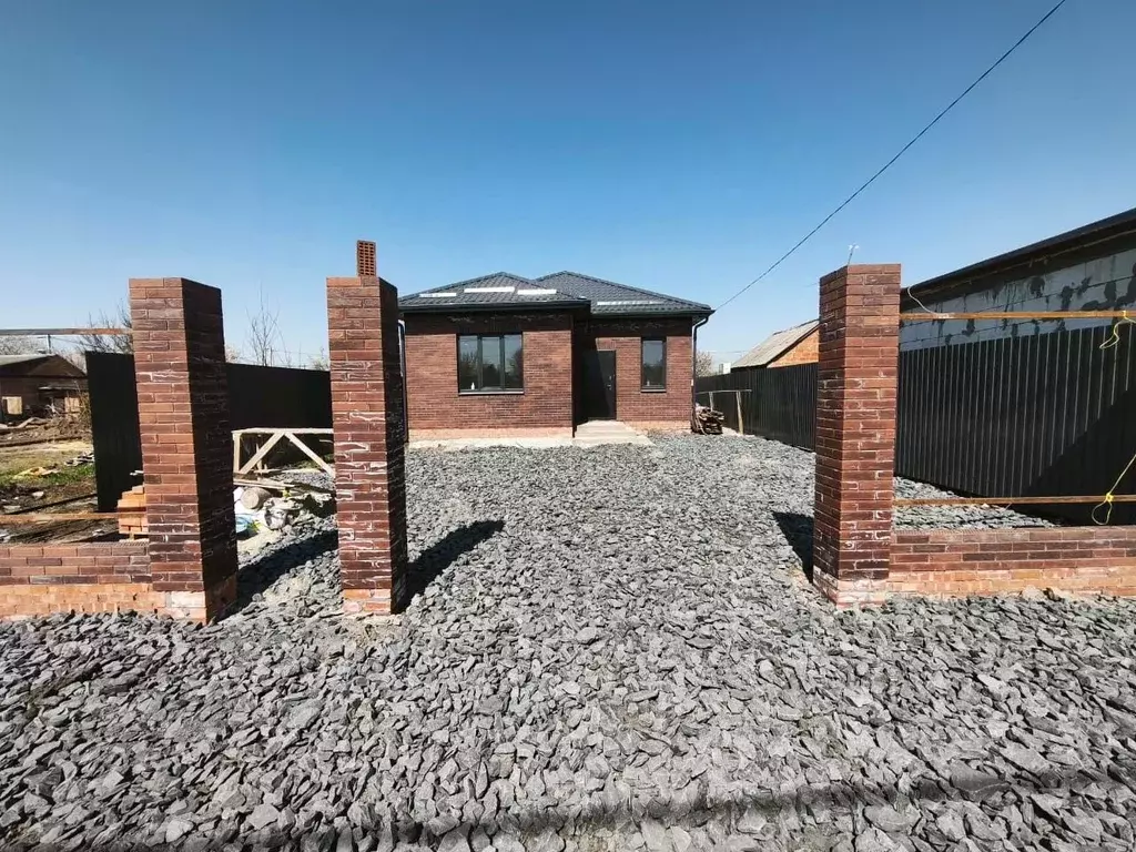 Дом в Ростовская область, Батайск Севастопольская ул., 105 (105 м) - Фото 1