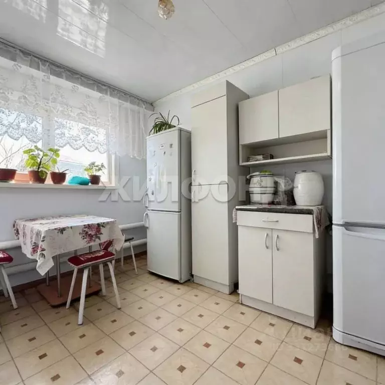Дом в Новосибирская область, Колывань рп ул. Заводская (30 м) - Фото 1